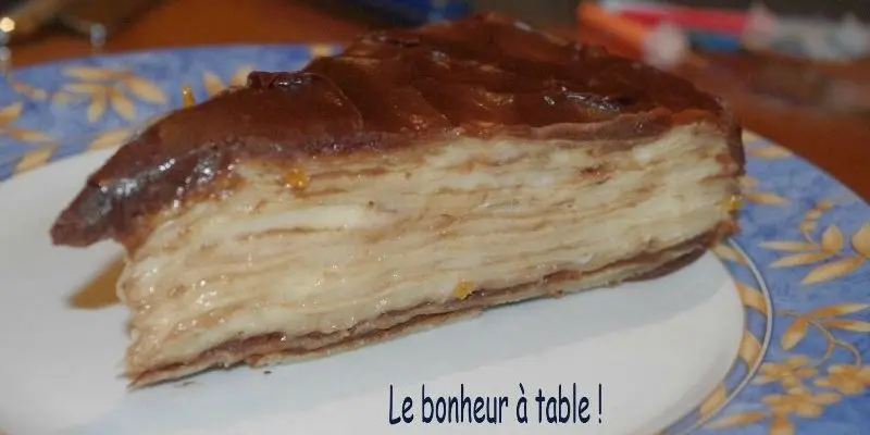 Blinnyy tort Gran Marne s korichnevym shokoladom