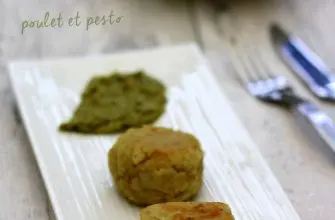 Frikadelki s kuritsey i sousom pesto
