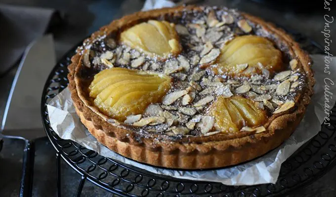 Grushevyy tart i imbirnyy krem