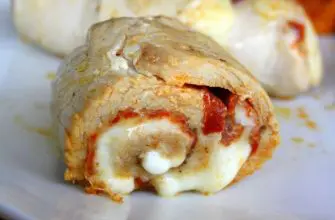 Roll iz indeyki s chorizo i motsarelloy