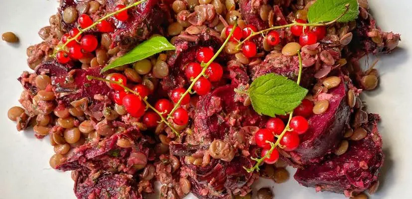 Salat iz svekly i chechevitsy vkusno prosto veganskiy
