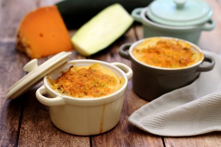 TSukkini i risovaya zapekanka mimolet